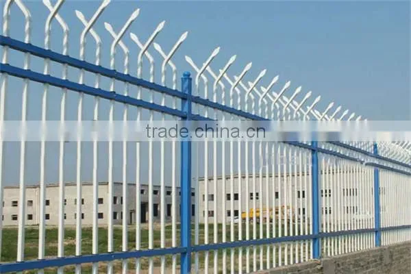 Powder coated metal fencing panles