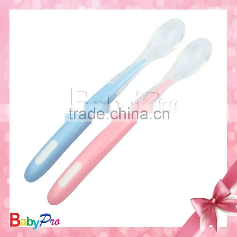 China manufacturer high quality eco-friendly material hot sell baby spoon baby feeding silicone spoons