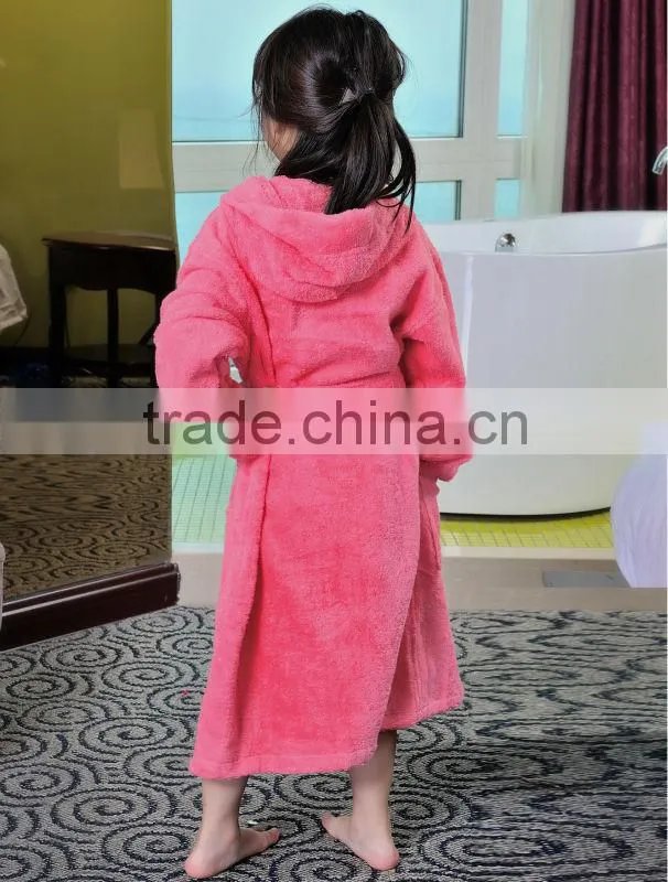 Fashion 100 cotton terry girls bathrobes with applique