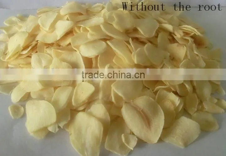 natural white dried garlic flakes without root