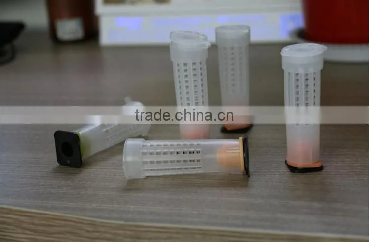 Beekeeping tool plastic bee rearing system "Hair Roller" Queen Cage