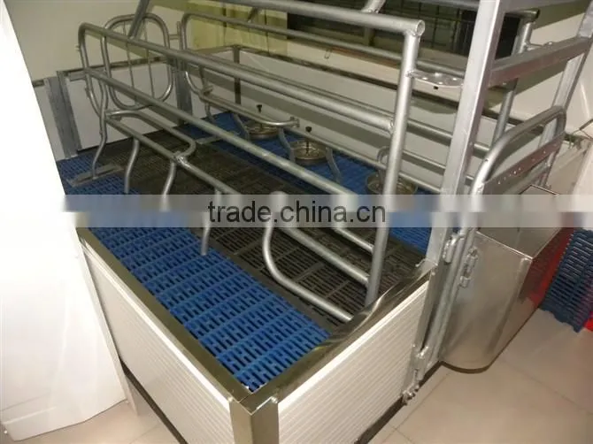 Pig farrowing crate