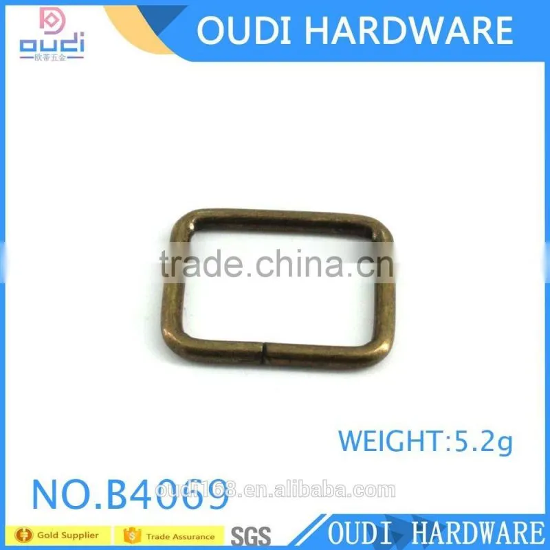 Metal rectangle buckles finished in antique brushed brass decorative in bag strap