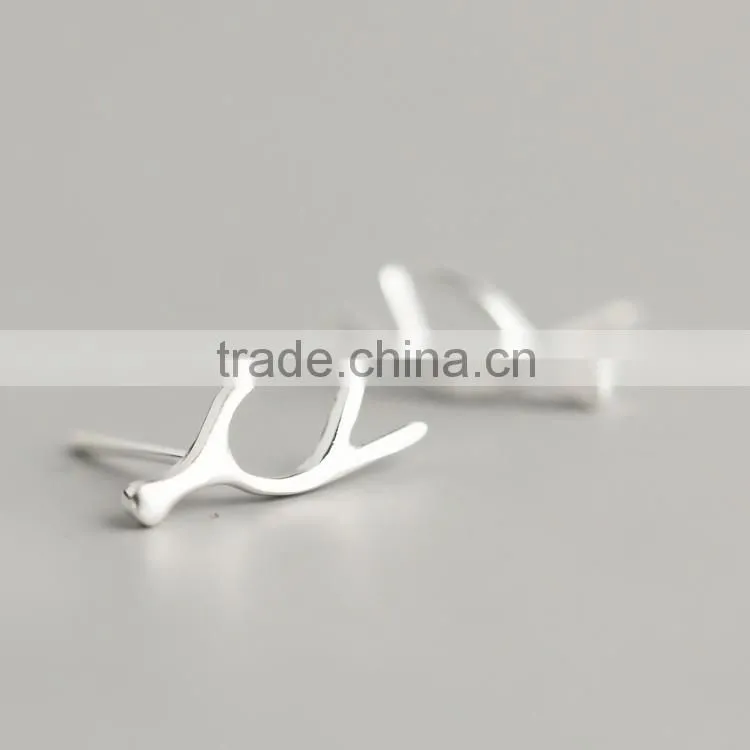 Fashion popular deer design daily wear 925 silver sud earrings