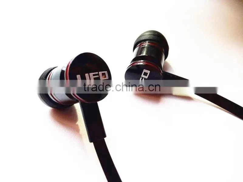 High quality in-ear headsets manufacturer metal stereo earbud with mic headset for mp3 player K300
