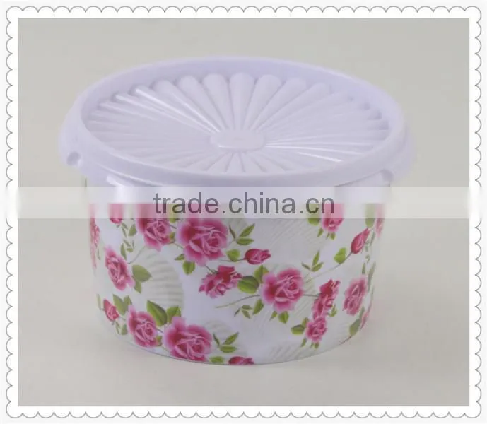 plastic lunch box