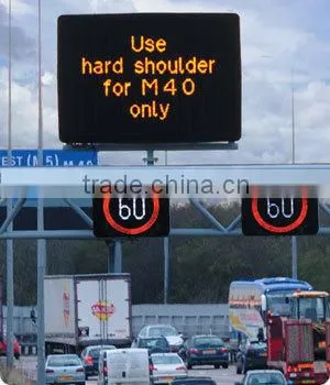 P31.25 Amber color VMS variable message signs for traffic guidance