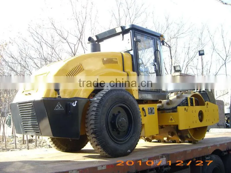 8 ton road roler.Hydraulic vibratory road roller with stepless speed changes