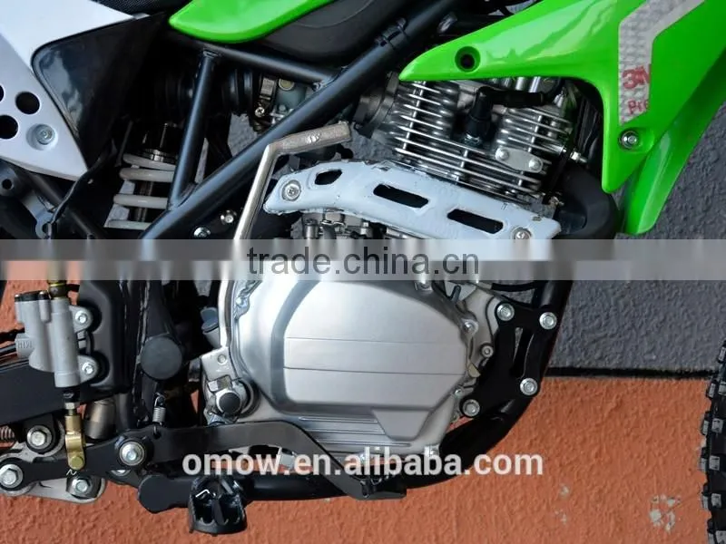4 Stroke Engine Type and Chain Drive Transmission System Dirt Bike