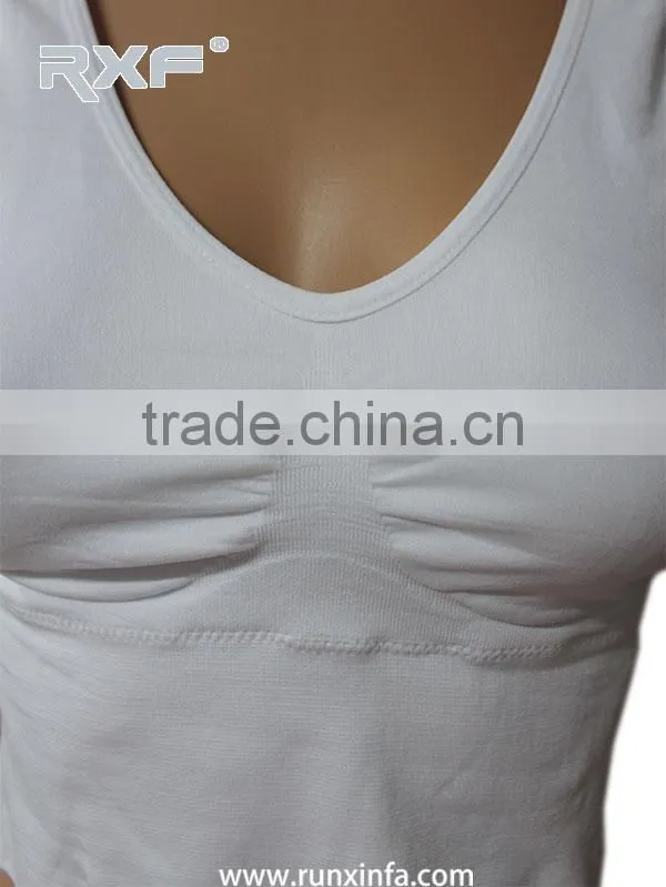White ladies sport bra/plain sports bra