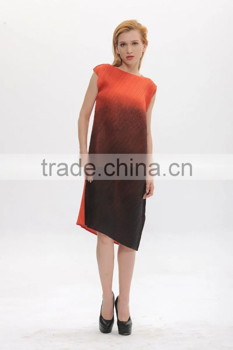 Women wrinkle graduated color irregular hem fashionable dress