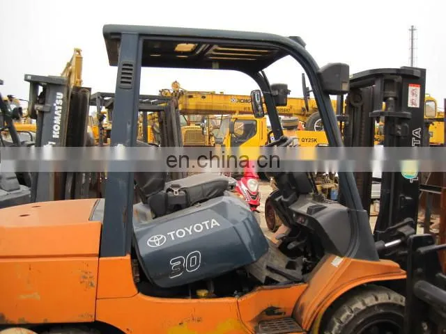 Used Toyota FD30 forklift on sale in Shanghai, Japan 3ton Diesel forklift