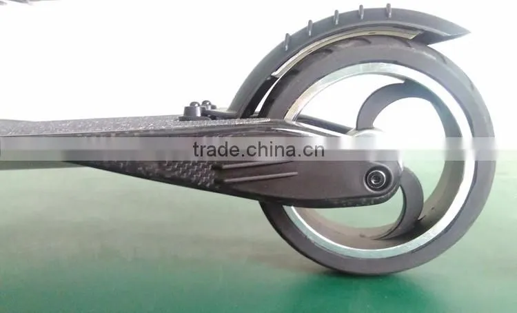 High quality for Europe market! Light Weight Foldable Carbon Fiber scooter electrico
