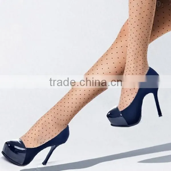 Handemade high quality China ladies beautiful flat shoes