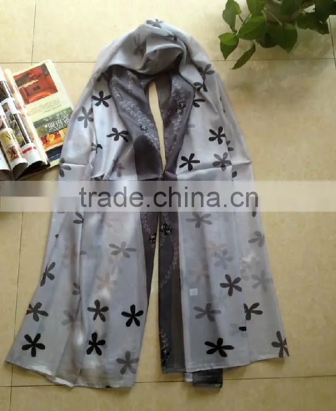 2015 New Design Latest Fashion OEM Custom High Quality Women Flower Printing Scarf