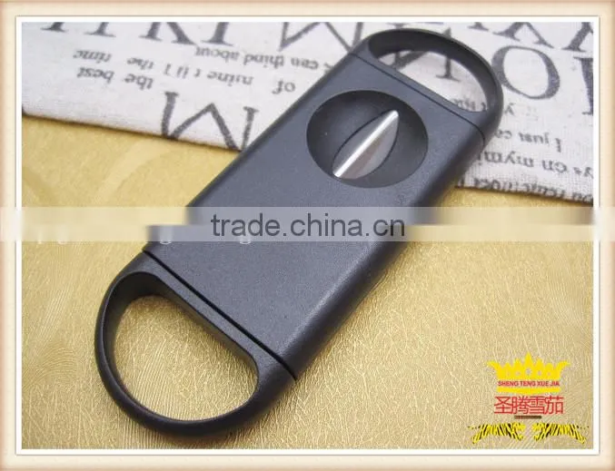Plastic double blade cigar cutter with a 54 ring gauge