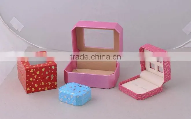 Leather rectangular shape necklace case