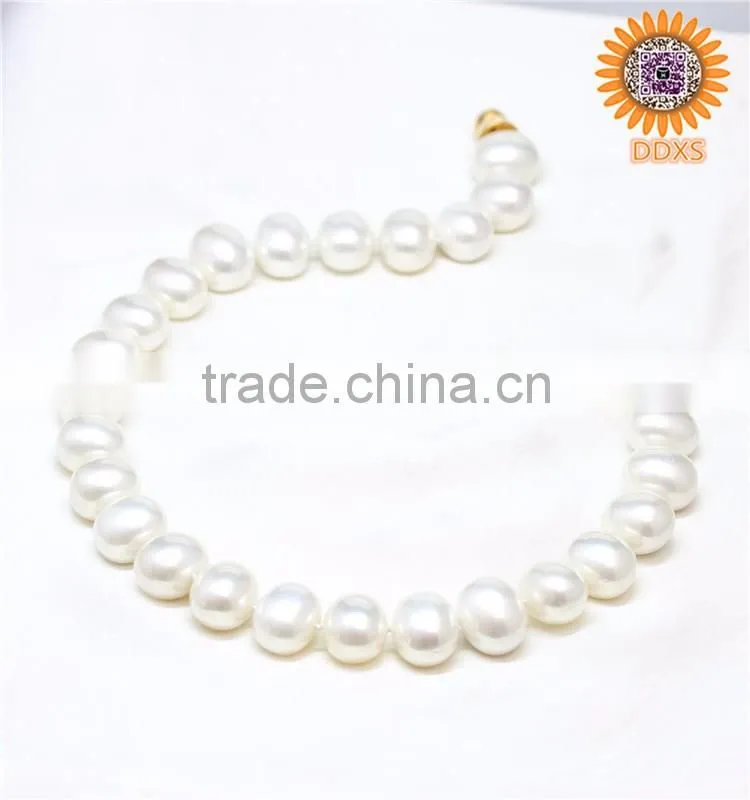 AAAA+ white oval southsea shell pearl necklace