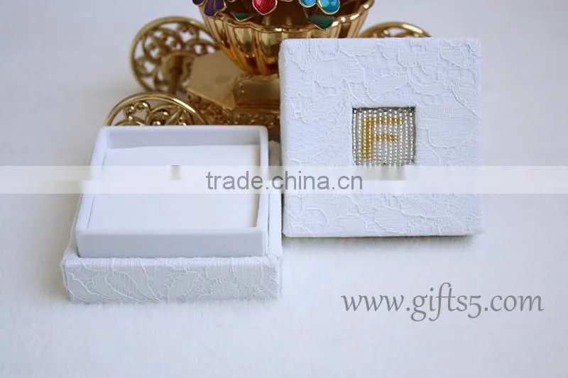 Custom Elegant Proposal Jewelry Ring Gift Box Wedding Ring Box with beaded name plate of F
