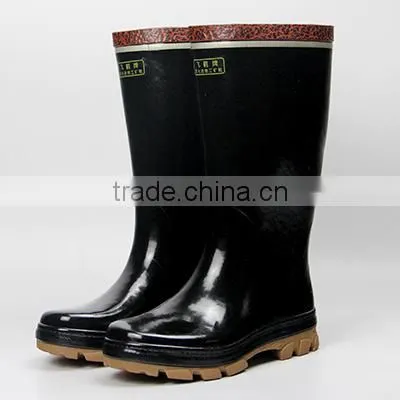 High quality rain rubber shoes