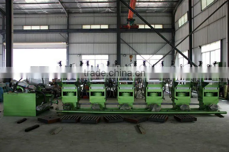Rubber shoe sole making machine