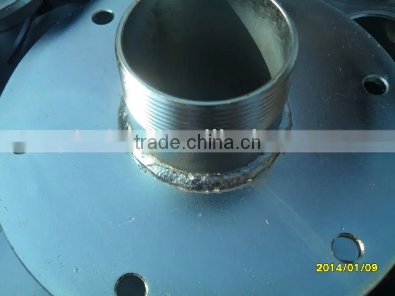 Pressure bolt tank flange