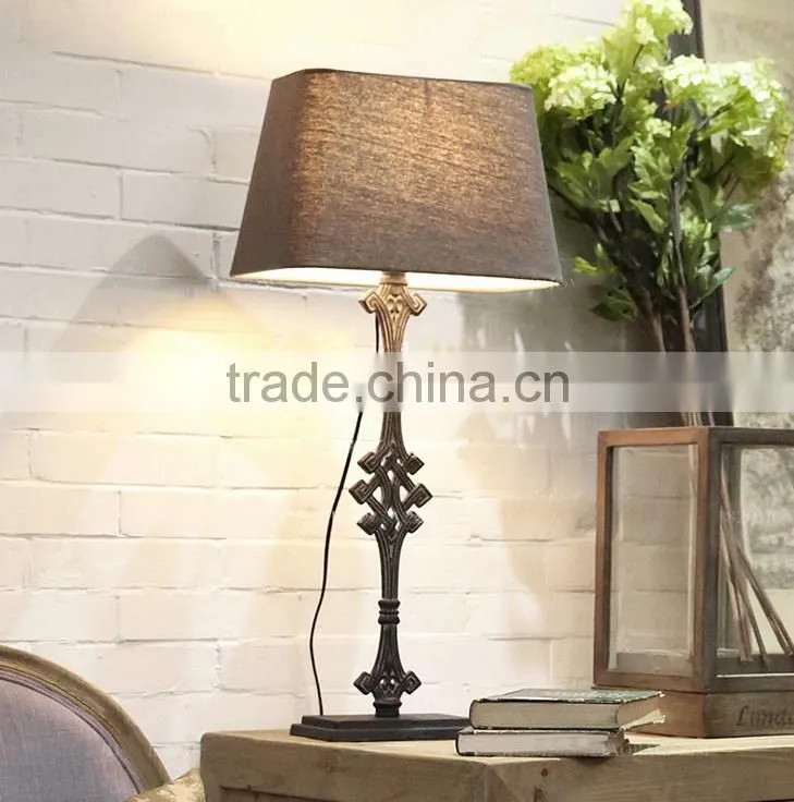 European classic iron casting antique finish carving table lamp