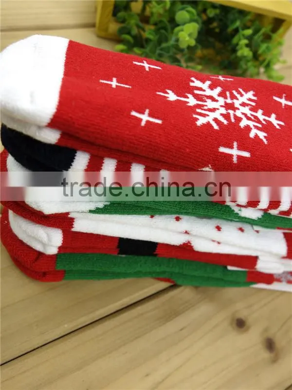 New design very cheap baby socks christmas sock made in china