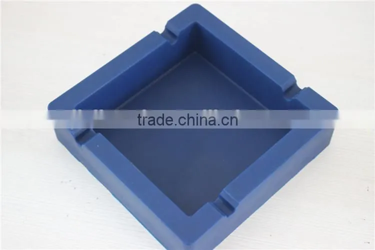 Silicone ashtray with heat-resistant material