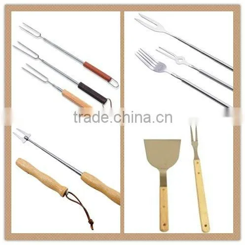 Wood Handle telescopic BBQ Fork