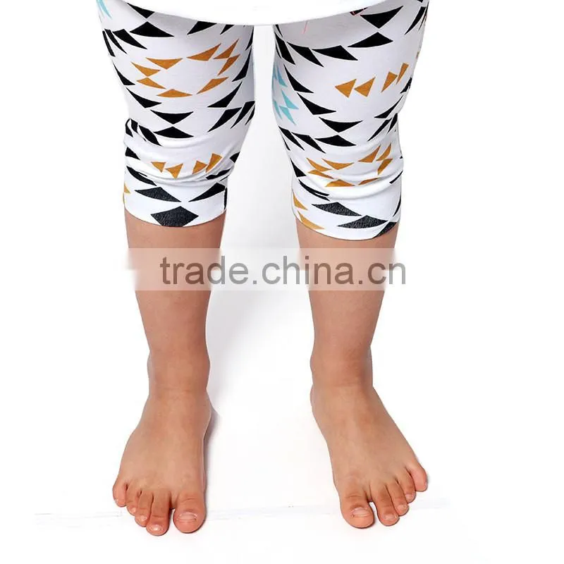 2016 kaiya summer kids girls printed and enbrodery designs t-shirt and pant