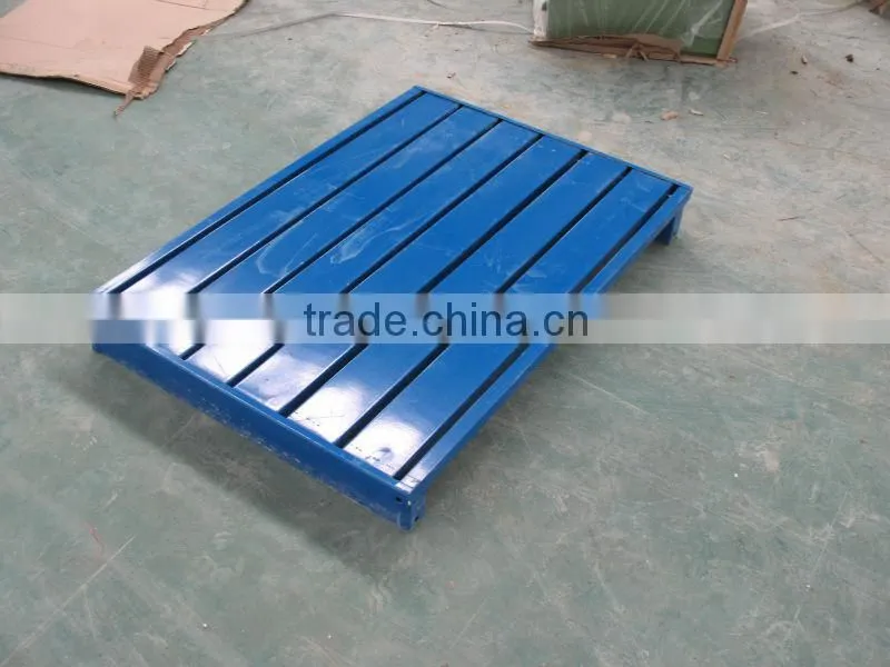 Steel pallet