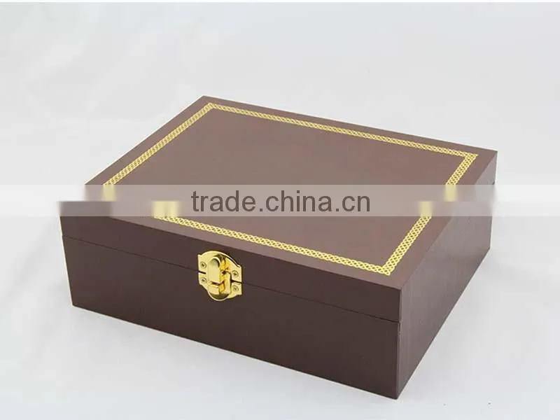 Luxury New design souvenir wooden chocolate box with gold stamping Logo