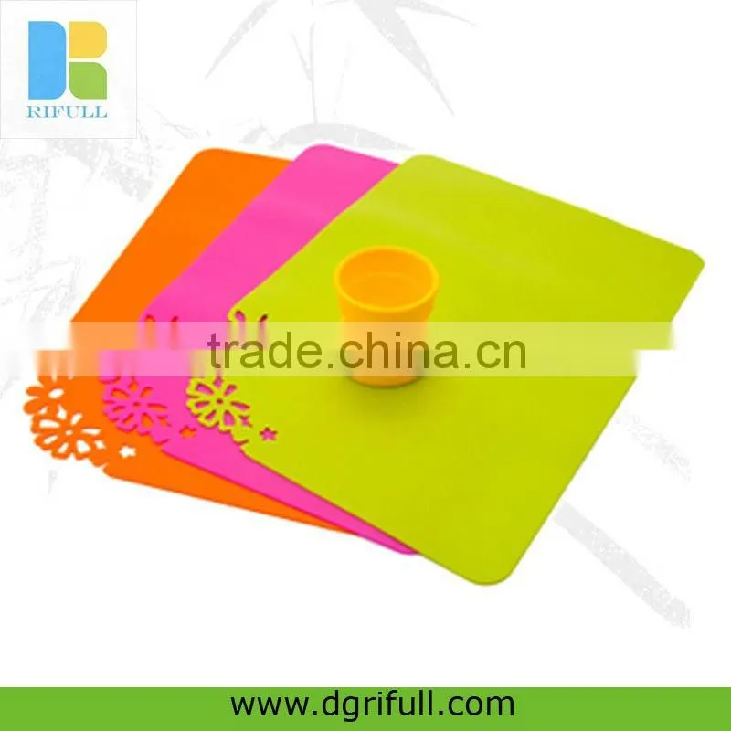 Multicolour flexible silicone placemat