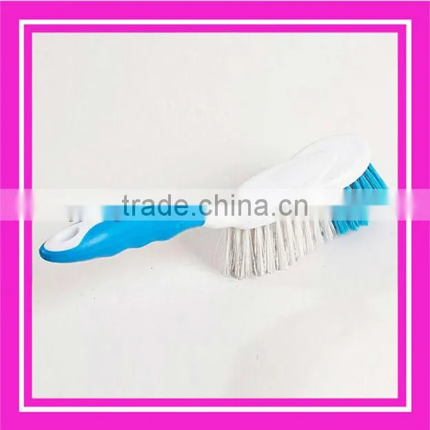 plastic bed brush