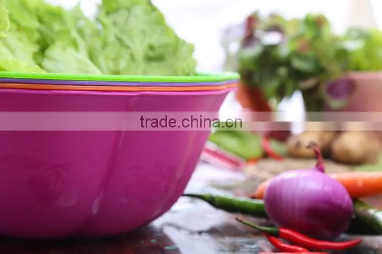 Household plastic salad bowl / plastic fruit basket