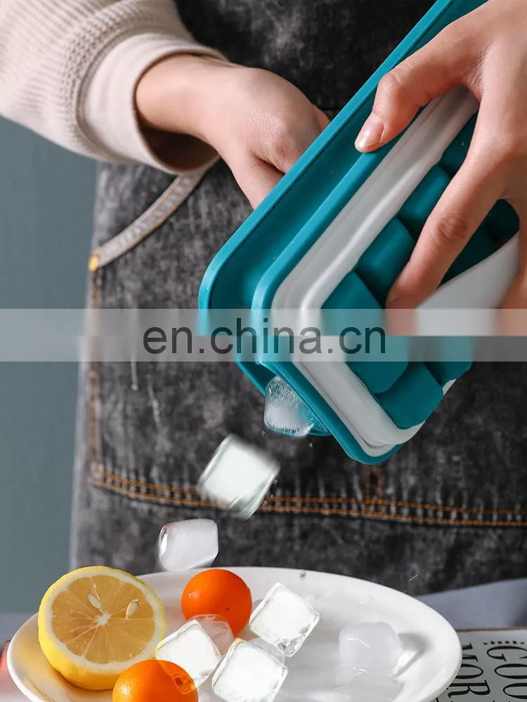 18 Grid Ice Ball Maker Kettle Kitchen Bar Accessories Gadgets Creative Ice Cube Mold 2 In 1 Multi-function Water bottle
