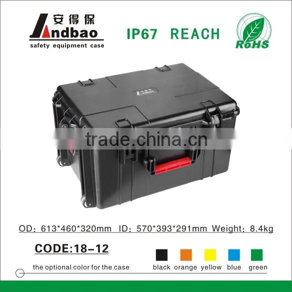 Hardshell waterproof equipment case with wheel