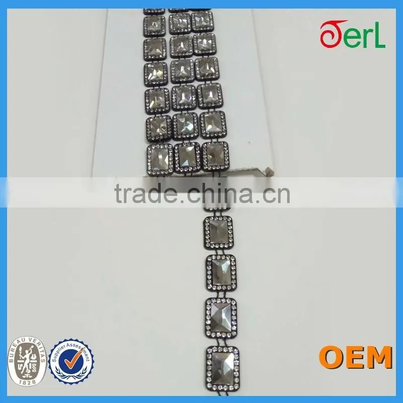 Wholesale Black Base Plastic and Glass Rhinestone Trims for Dress Decoration
