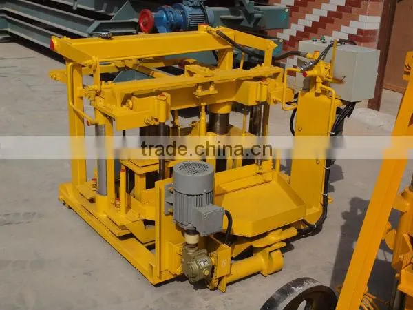 QT40-3A mobile block making machine in Uganda