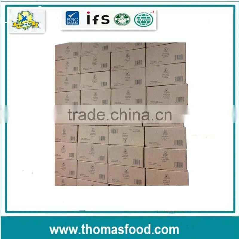 Canned yellow peach in halves