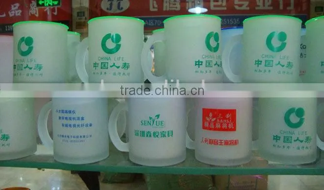 Glass bottle printing machine