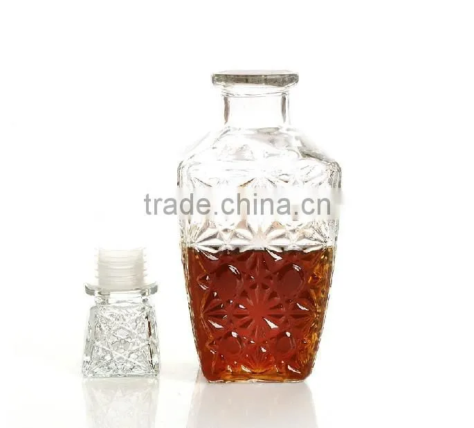 empty glass rum bottles with stopper TY41
