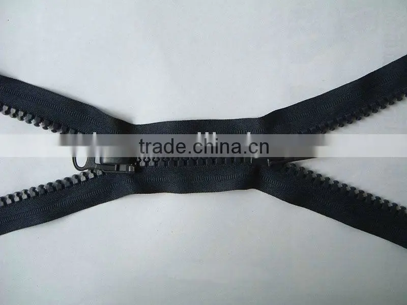 High Quality No.3 Fashion Two Slider Resin Zipper/ Plastic Zipper