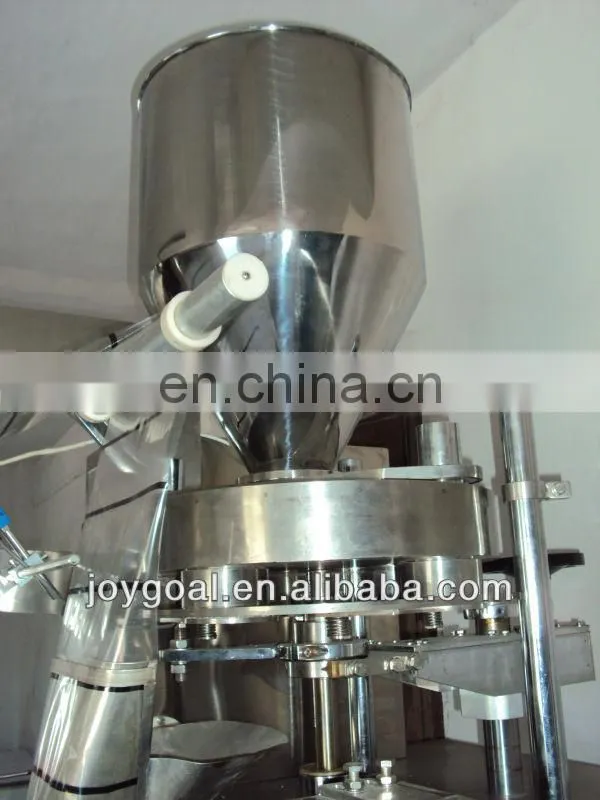 Automatic and high efficiency vertical sauce filling and sealing packing machine