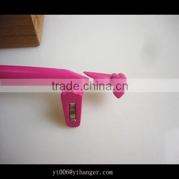RQ423 plastic bra hanger underwear hanger with clips