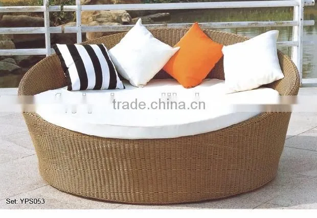0503 outdoor furnitue for garden comfortable round sun rattan sofa bed YPS053