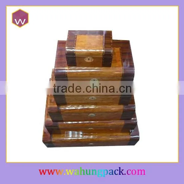 Small Square Designer Perfume Box / Custom Logo MDF Perfume Bottle Box