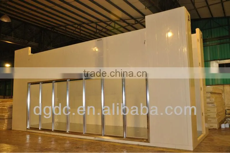 Supermarket glass door cold storage room