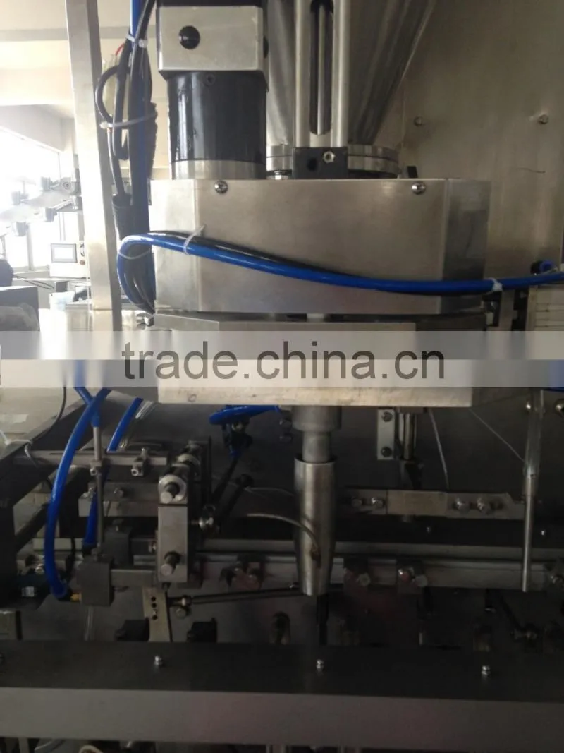 Automatic vacuum fruit and vegetable packing machine